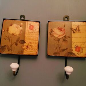 Floral Wall Hooks with Cream and Brown Accents